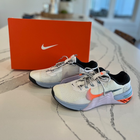 Nike White and Orange Athletic Sneakers - Picture 2 of 9